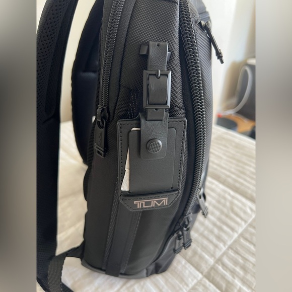 Tumi Dynamic Backpack - Picture 4 of 11